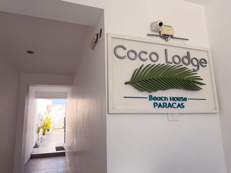 Coco Lodge Paracas Entrance